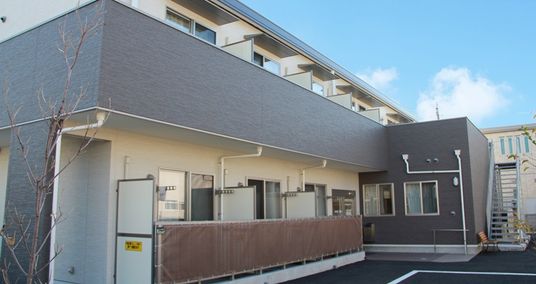 きれいな施設の外観