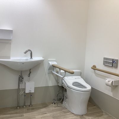手すり付きトイレ空間