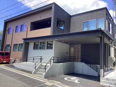 清潔感ある施設の外観
