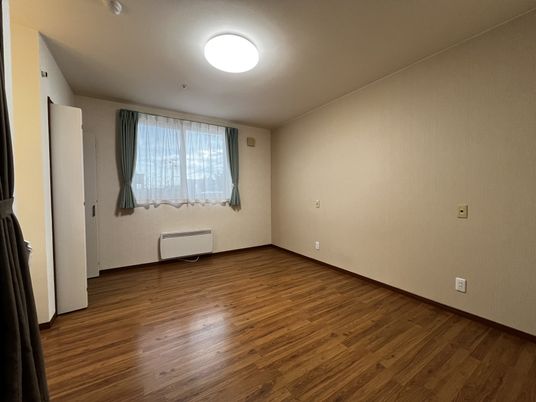 窓付きの居室