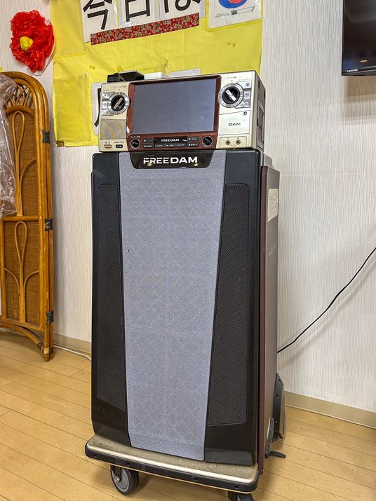 移動式カラオケ機器