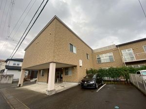 広々とした施設の外観