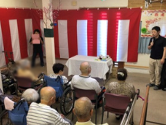 集会が行われているホール