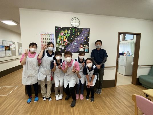 スタッフ集合写真