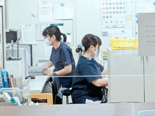 スタッフの事務作業  