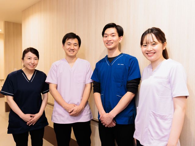 スタッフの笑顔 スタッフイメージ 和やかな雰囲気のスタッフが揃い、温かいケアを心掛けています。親しみやすい環境です。