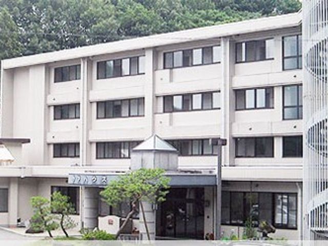 清潔感あふれる建物外観 外観 ゆとりを感じさせる外観は、落ち着いた色合いで周りの環境と