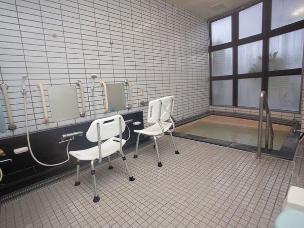 清潔な浴室設備