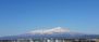山と建物の風景
