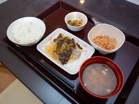 和風の食事セット