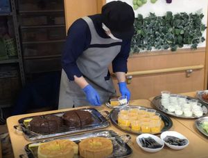 調理のお手伝いスタッフ活動