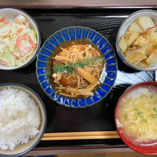 食事のトレイ