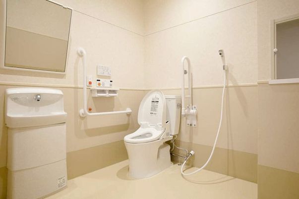 バリアフリー構造のトイレ