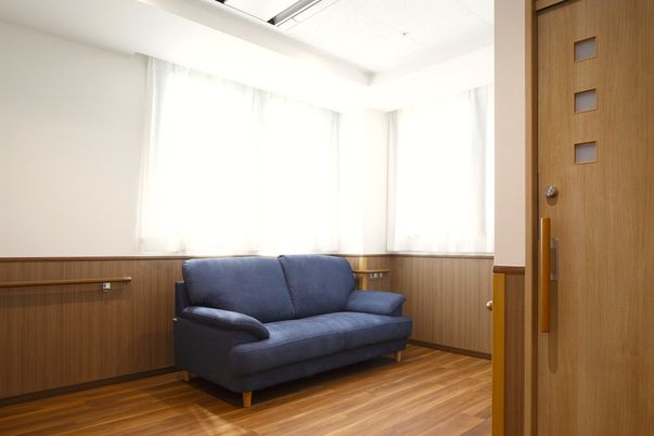 落ち着いた色合いの居室