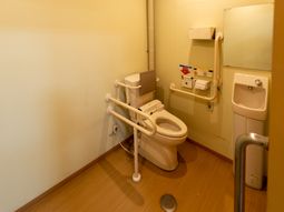 手すり付き快適トイレ