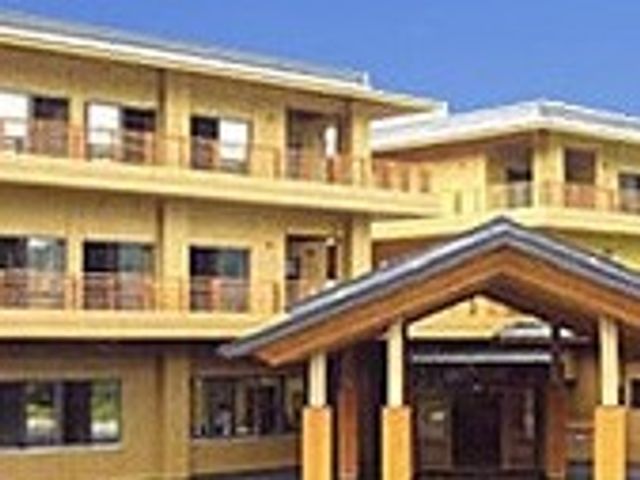 立派な建物の外観 外観 立派な建物は明るい色合いで、温かみを感じます。新しい職場として快適な環境を提供します。