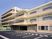 3階建ての施設外観  