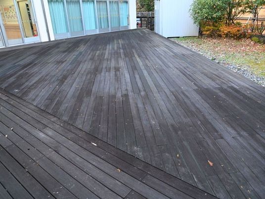 木製デッキのテラス  