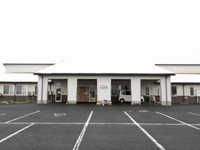 駐車場が広い外観