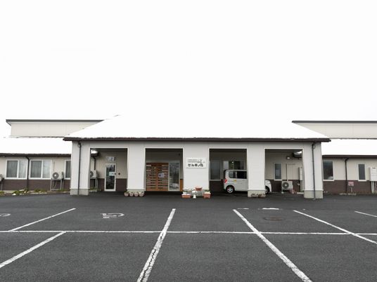 駐車場が広い外観