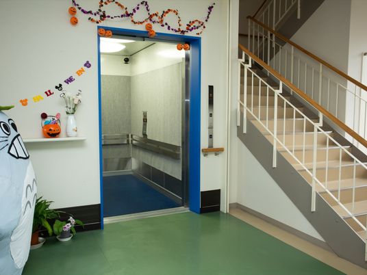 ハロウィン飾りのエントランス
