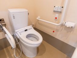 手すり付きトイレ設備