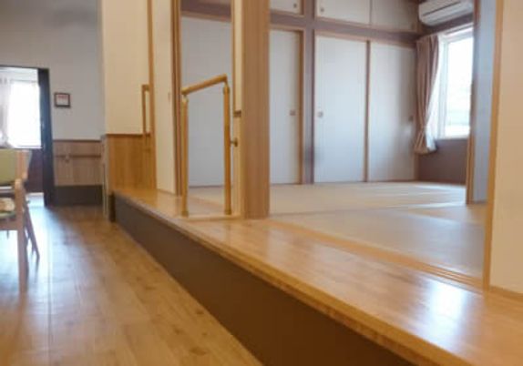 明るい和室の居室