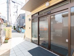 エントランスの外観