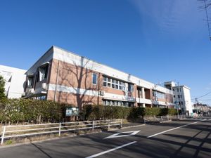スタッフ募集の外観