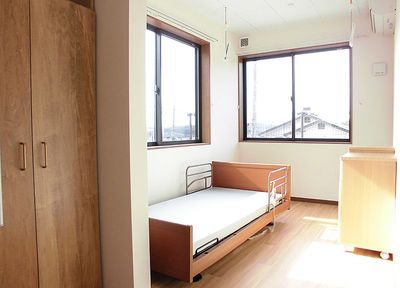 明るく清潔な個室