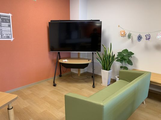 観葉植物のあるリビング