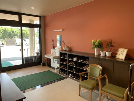 靴棚のある玄関