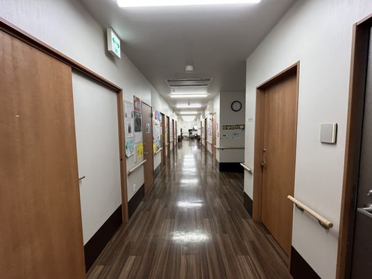 広々とした廊下