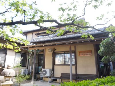 静かな外観