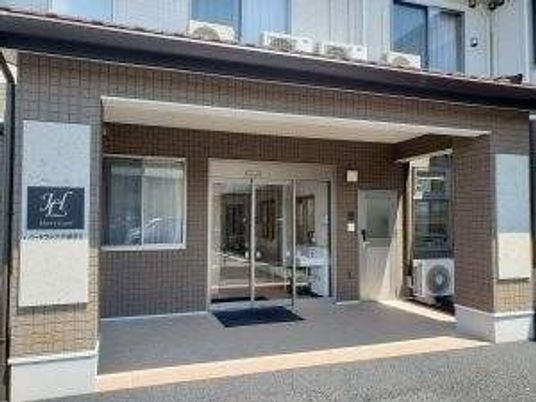 施設のエントランス  
