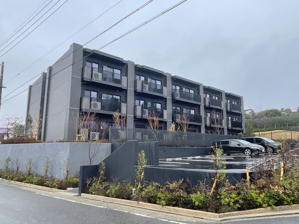 近代的な建物外観