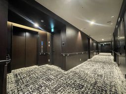 モダンな廊下