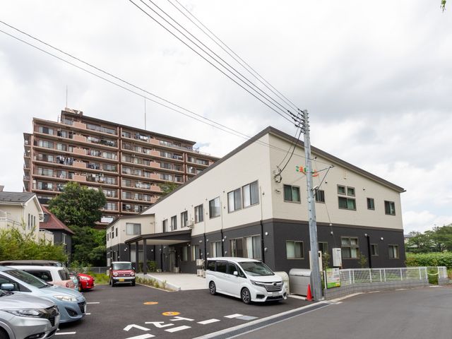 多目的に活用可能な外観 外観 清潔感あふれる建物の入口は、利便性を考慮した構造になっており、安心してお過ごしいただけます。