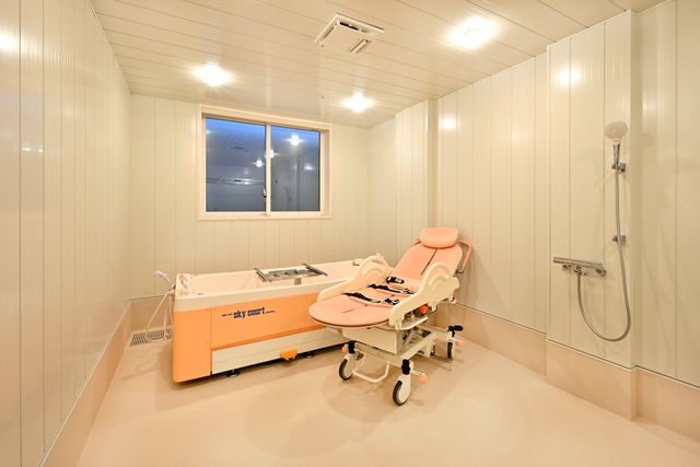 介護用浴室の環境 浴室 最新設備の整った浴室で、入居者のサポートを一緒にしませんか。