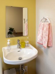 洗面スペースの清掃