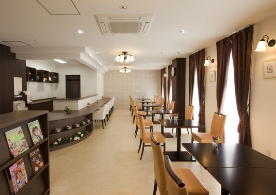 働くダイニングルームの風景