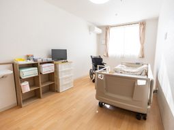 落ち着いた雰囲気の居室