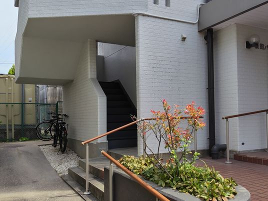 整備された出入口