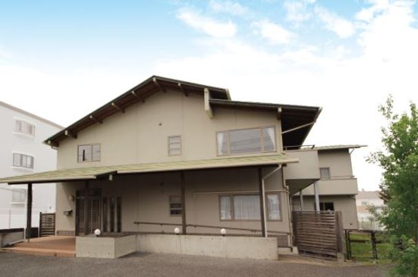 ゆったりとした外観の施設