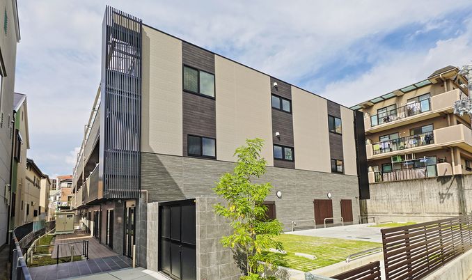 現代的な建物の外観