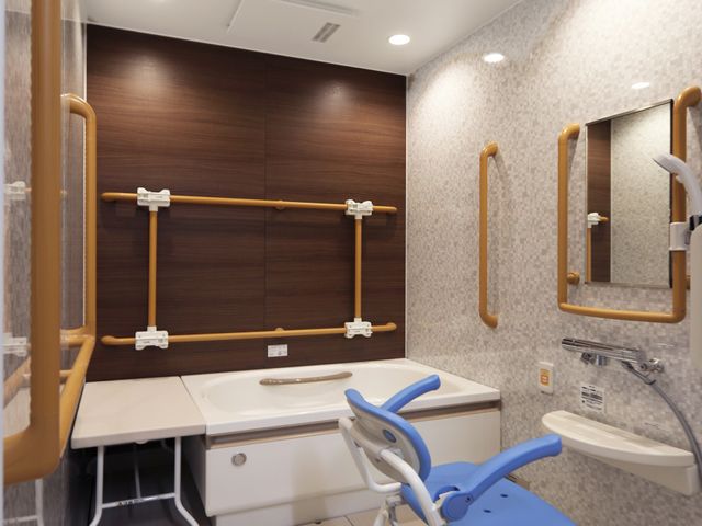 ケアしやすいトイレ設備 トイレ 細やかなケアを実現するトイレ設備が整っており、働きやすい環境がここにあります。