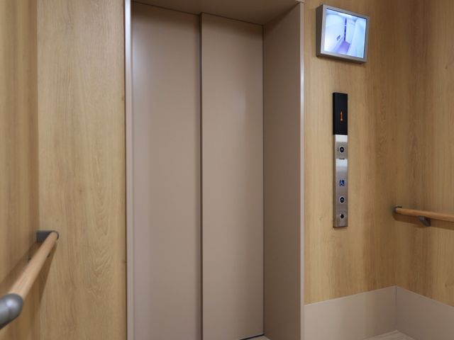 清潔感溢れる居室 居室 落ち着いた雰囲気の居室で、入居者様の心地よい日々をサポートしませんか。