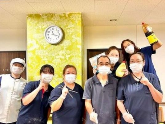 楽しい料理作りの様子