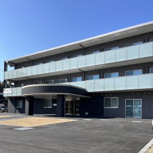 モダンな建物の外観