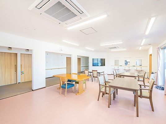 明るい食堂  